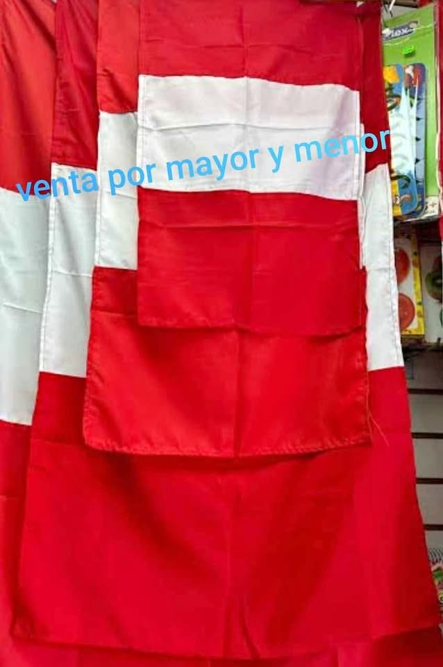 Banderas del Perú, bandera peruana personalizada, comprar bandera del Perú en Lima, banderas por fiestas patrias, bandera peruana para balcón, venta de banderas en Juliaca, Arequipa, Cusco, Tacna, banderas patrióticas 2025, bandera nacional del Perú tamaños grandes, banderas para colegios, banderas resistentes al sol, bandera peruana con ojalillos, dónde comprar bandera del Perú online.